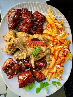 Teddy Gomora (2x Wings | 4 BBQ Ribs | Chips)