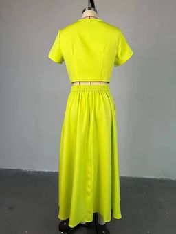 Hk7536 Latest Design Summer Outfits for Women O-neck Short Sleeve Top and High Waist Breasted Skirt Two Piece Set Women Clothing