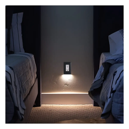 TAPA TOMACORRIENTE C/SENSOR Y LED NEGRO CUADRADO