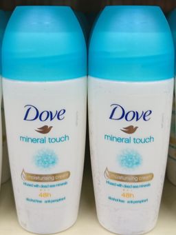 Dove Roll On Mineral Touch 50ml