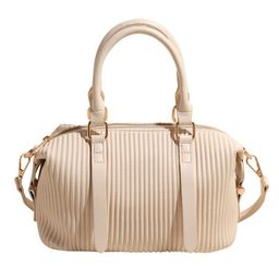 Spacious shoulder bag