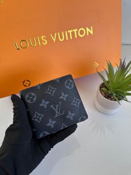 LV black 