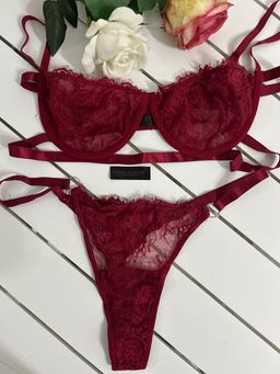 Lace underwire Bra and Thong Lingerie Set