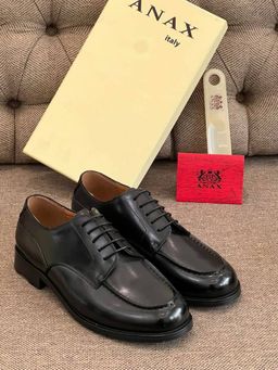 Golf en cuir couleur noir