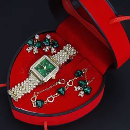 Luxury Watch for Woman Square Dial Ladies Diamond Wrist Watch Jewelry Set Box Gifts for Women