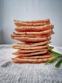 Rosemary Onion with Flaxseeds