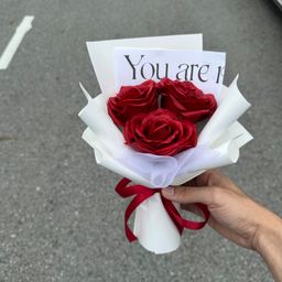 Red Rose (White Wrapping)