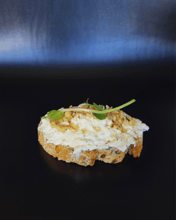 CESNAKOVO-SYROVÝ chlebík