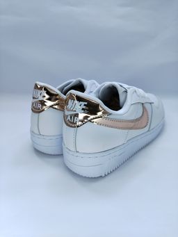 AF BLANCO CON DORADO