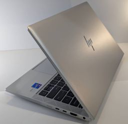 HP ÉliteBook 830 G7