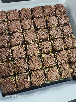Fudge Belgian Brownies With Assorted Nuts 8x8 36pcs
