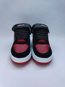 FORUM LOW NEGRO CON ROJO