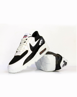 MAX BLANCO CON NEGRO