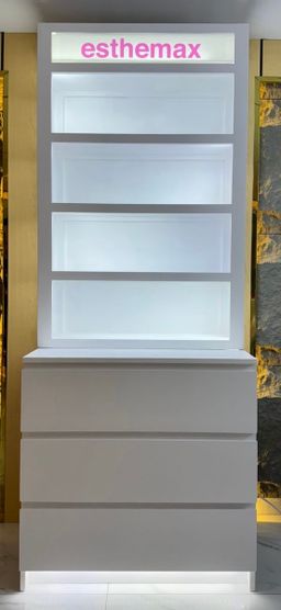 ESTHEMAX Stand / ستاند