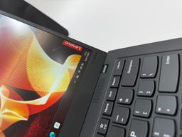  Lenovo ThinkPad X1 Carbon Gen 8