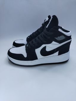 JORDAN 1 BLANCO CON NEGRO