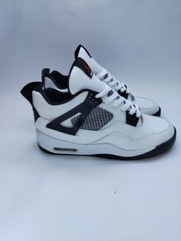 JR4 BLANCO CON NEGRO