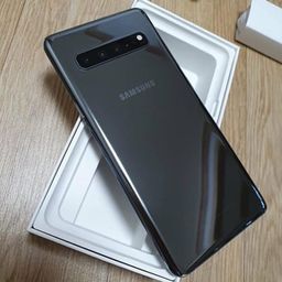SAMSUNG GALAXY S10+
