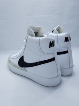 BLAZER MID