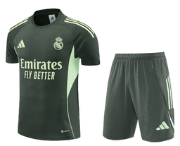 Conjunto entrenamiento Real Madrid 25/26