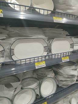 Plat de Service Ovale Prestige – Finition Porcelaine Décorée