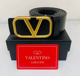 Ceinture Homme Cuir Qualité Prémium. Prix de Vente: 15 000 FCFA Bénéfice: 2 000 FCFA/Ceinture vendue. Offre valable 30 jours renouvelable.