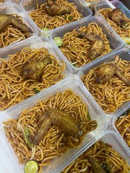Rice/Noodle Series with Chicken Wing