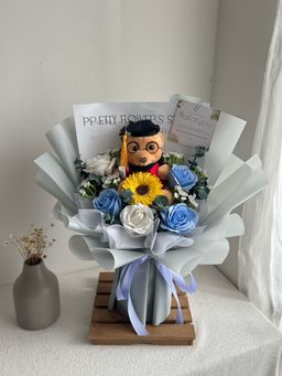 ( GB032) Graduation Bear Soap Flower Bouquet 