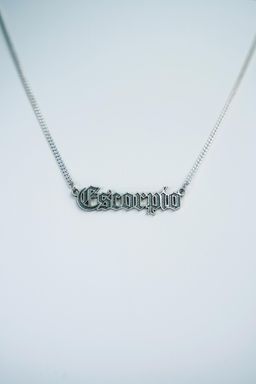 Collar Escorpio - 99.9% Plata pura y manifestada