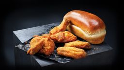 Hotwings Snack with Soul Loaf