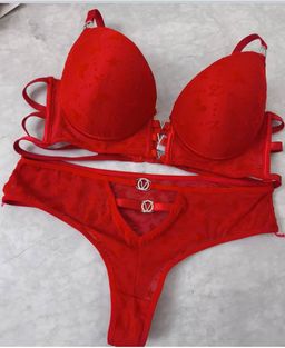 Lingerie Dame Excellente Qualité - Original Importé. Prix de vente: 13000 FCFA  Bénéfice 2000/Article vendu. Offre valable 30 jours renouvelable.