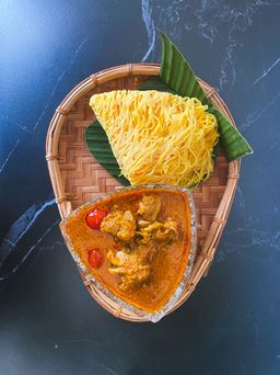 Roti Kirai (6 pieces, with Curry Ayam)