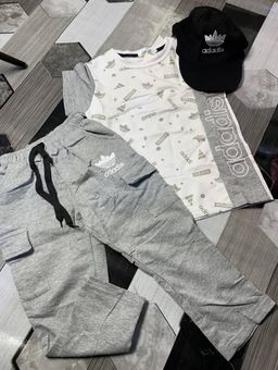 Vêtements Enfants Super Qualité 2 à 7ans. Prix de vente: 15 000 FCFA   Bénéfice: 2000 FCFA. Offre valable 30 jours renouvelable.