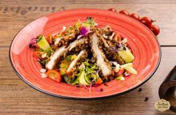 Salată cu piept de pui