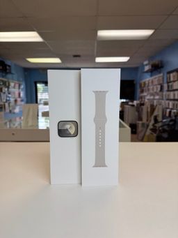 Apple Watch Series 9 Starlight 45mm New Sealed with full Year Apple care