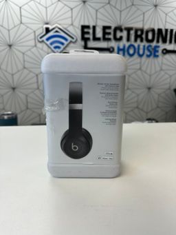 Beats Solo 4 Black Noise Cancellation with Apple Care Plus til 2027