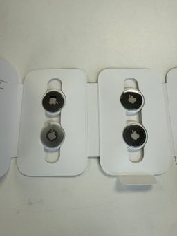 Apple AirTags Set with Apple care till September 2025