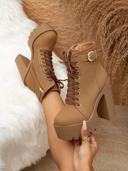 Chaussures montantes (Boots)