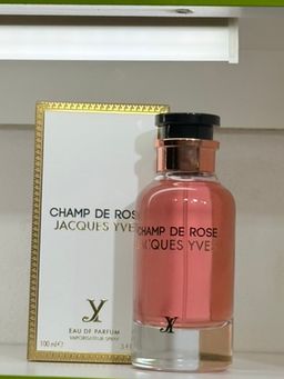 CHAMP DE ROSE