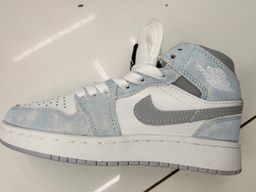 AIR JORDAN 1 FOR KIDS