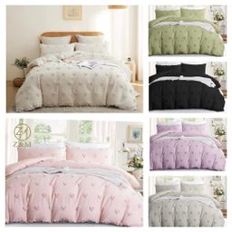 Heart Tuffed Comforter Set