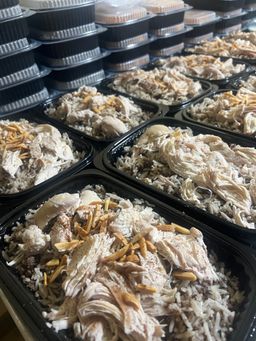 رز بلحم على دجاج 