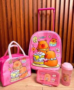 Combo capibara con lonchera y termo plástico 