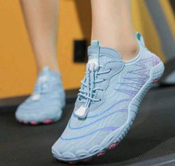 Unisex Lightweight Quick-Drying Five-Toe Barefoot Beach Shoes