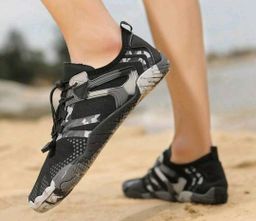 Unisex Lightweight Quick-Drying Five-Toe Barefoot Beach Shoes