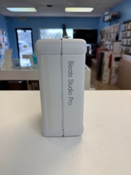 Beats Studio Pro By Dr Dre with Apple Care Plus till 2027