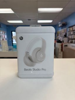 Beats by Dr. Dre Studio Pro Sand Color Headphones With Apple Care Plus Till 2026