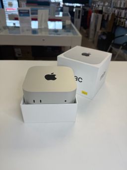 Apple Mac mini M4 Chip 16GB RAM 256GB SSD with Final Cut Pro & Logic Pro X