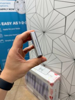 Samsung Galaxy Z Flip 6 256GB Factory Unlocked - Like New