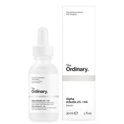 Alpha Arbutine 2% + HA  Il associe une forte concentration d'alpha-arbutine purifiée, un ingrédient éclaircissant reconnu, à de l'acide hyaluronique. L'alpha-arbutine purifiée unifie visiblement le teint et améliore l'éclat du teint. L'acide hyaluronique favorise également l'absorption du produit par la peau.